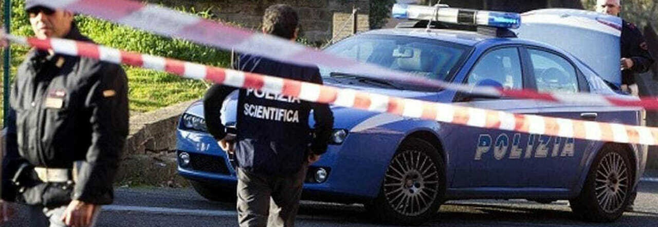 Novara, ucciso a coltellate per aver difeso la figlia: il padre colpito dall uomo che molestava la ragazza