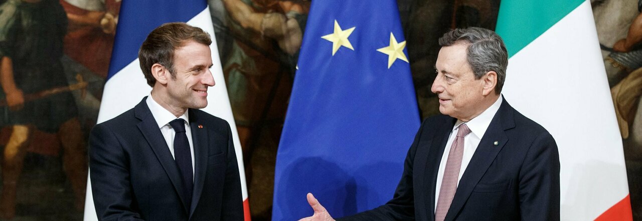 Recovery di guerra, Draghi e Macron proporranno un nuovo fondo Ue: l'asse Roma-Parigi