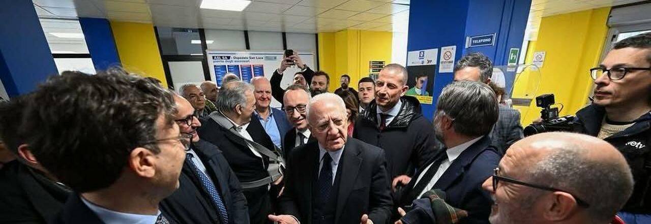 De Luca all'ospedale di Vallo