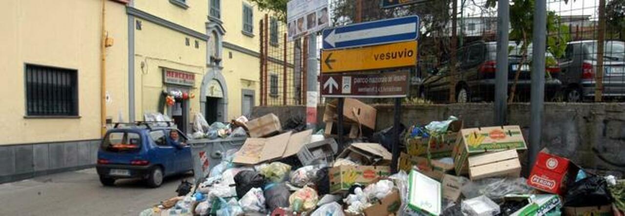 Discariche di rifiuti in pieno centro