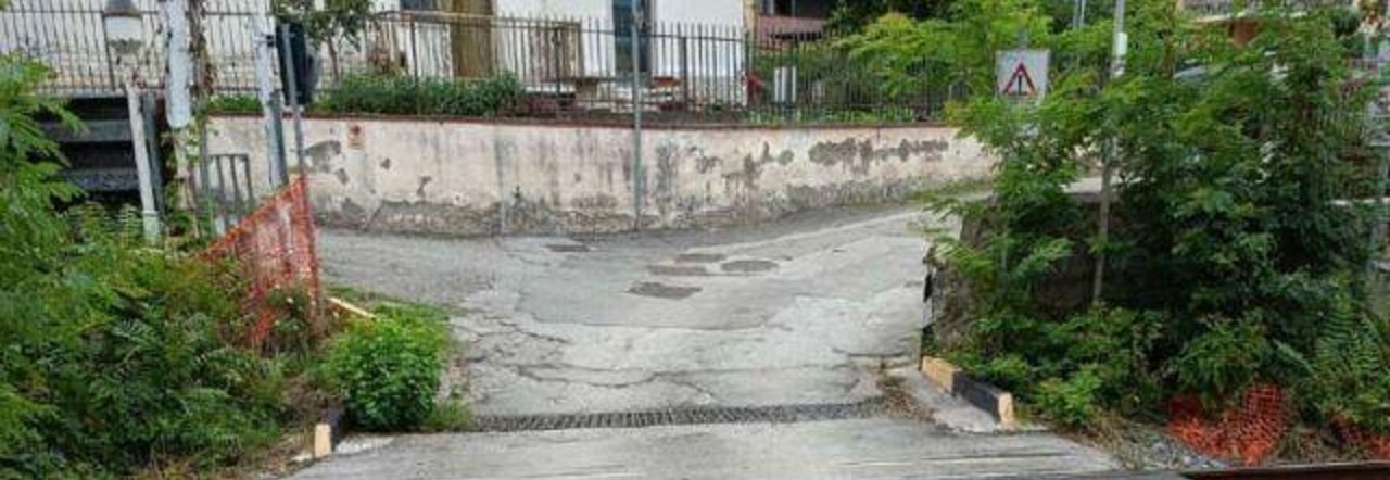 Il passaggio a livello di contrada Pietà. Il passaggio a livello di contrada Pietà.