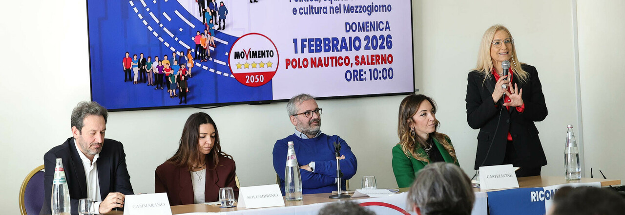 Un momento dell'assemblea degli M5s