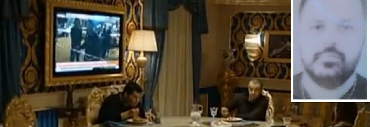 La villa del boss Gallo nella serie Gomorra; nel riquadro Raffaele Malvone, ucciso a Torre Annunziata