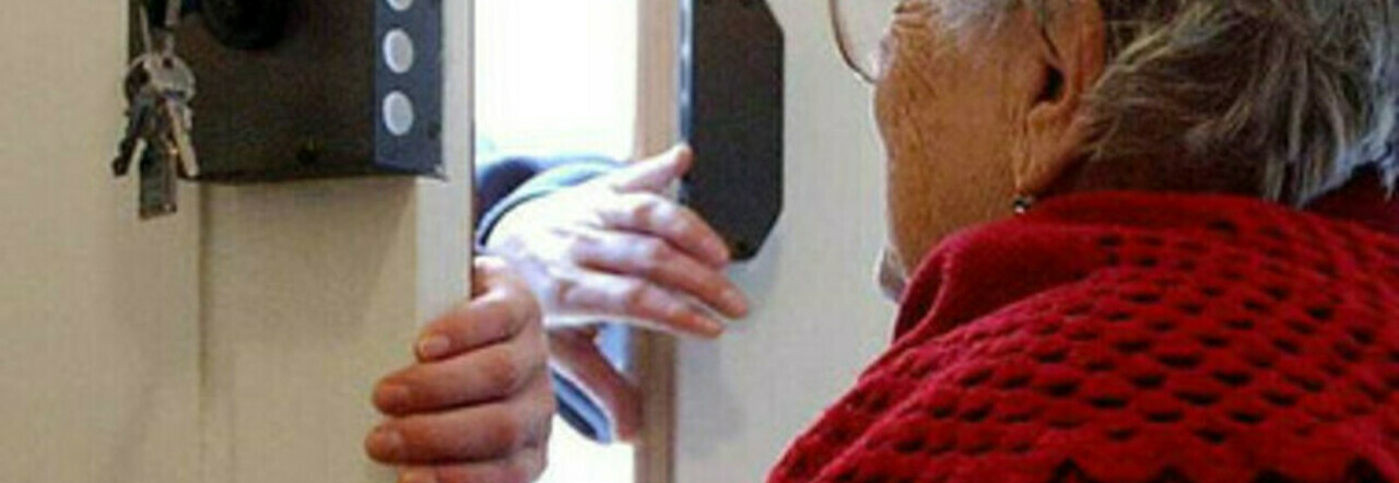 Truffavano anziani a Pistoia: arrestati due napoletani
