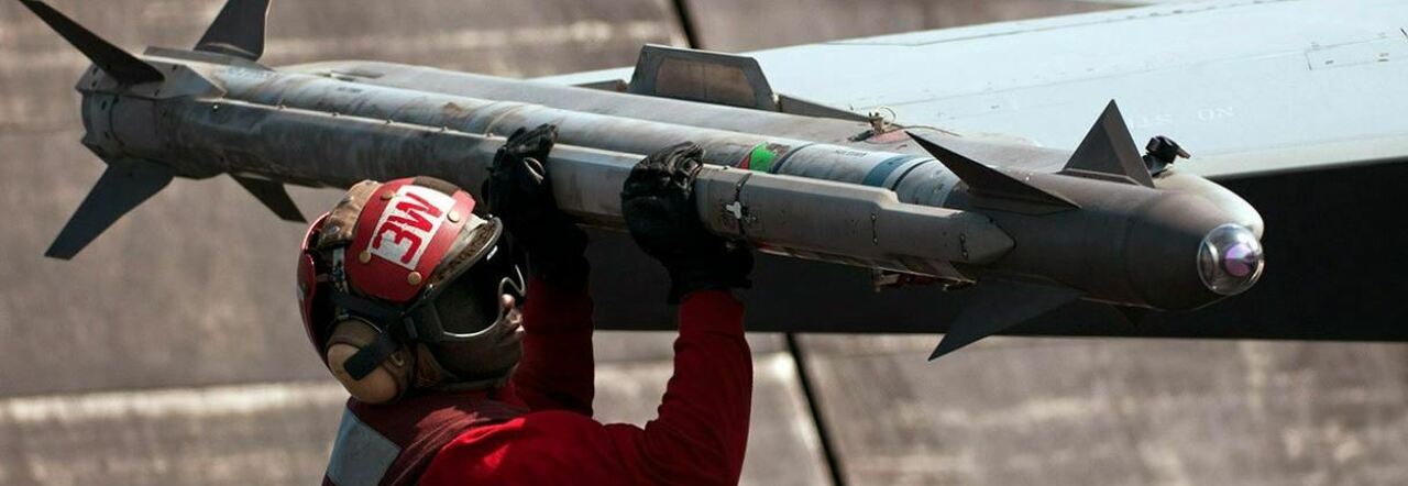 Missile AIM-9, l'arma americana da 400mila dollari che ha distrutto il pallone spia cinese