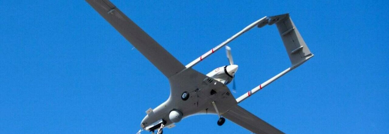 I droni turchi Bayraktar TB2 che distruggono i sistemi di artiglieria russi. «Ora tutto il mondo li vuole
