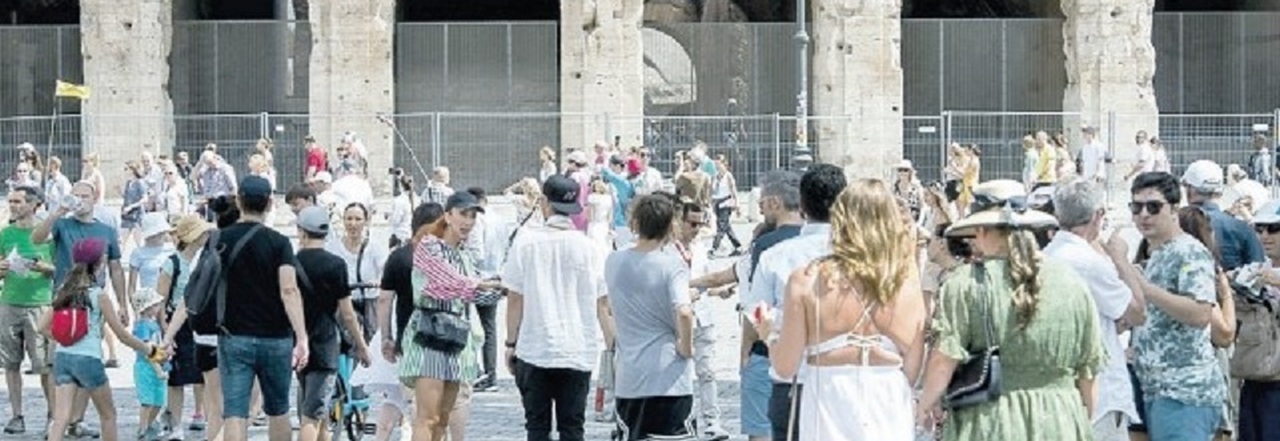 Turismo a Roma, stretta sugli affitti illegali: via dal web 15mila annunci. Nel mirino Airbnb