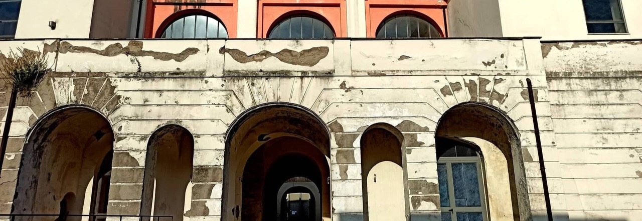 L'ex caserma Sacchi a Caserta conosciuta anche come Palazzo dei Vescovi