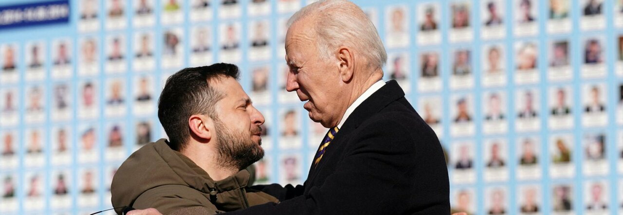 Biden a sorpresa a Kiev: «Armi per mezzo miliardo. Siete eroici, Putin si sbagliava»
