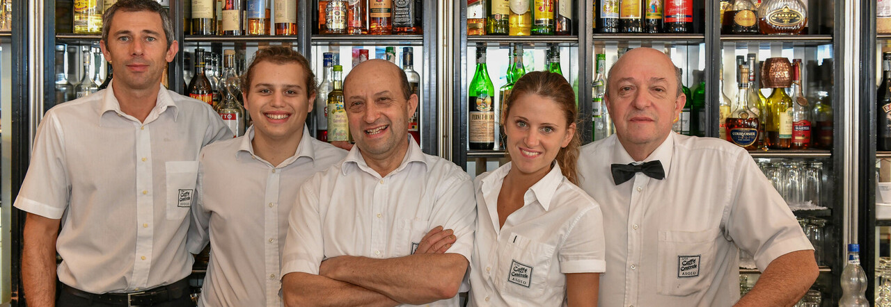 Asolo i Botter lasciano lo storico Bar Centrale dopo 50 anni