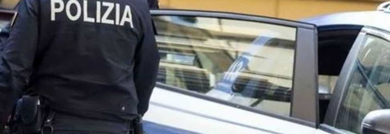 Porto d armi senza visite, medico-poliziotto imputato: ha rilasciato 276 certificati medici intascando 22mila euro