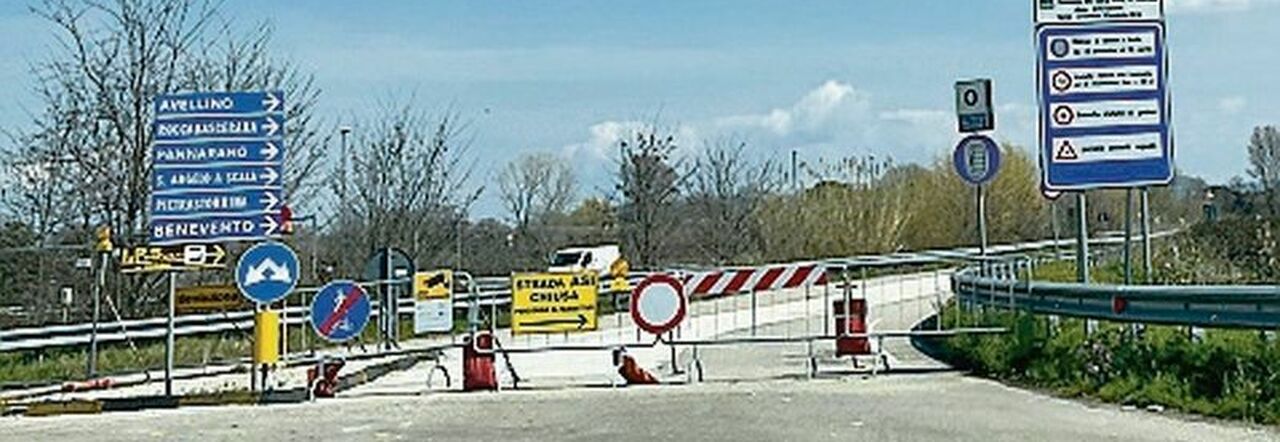 La strada della Valle Caudina chiusa ancora dopo 35 anni dall'inizio dei lavori