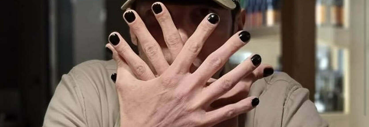 Salvatore Lioniello e lo smalto contro l'omofobia