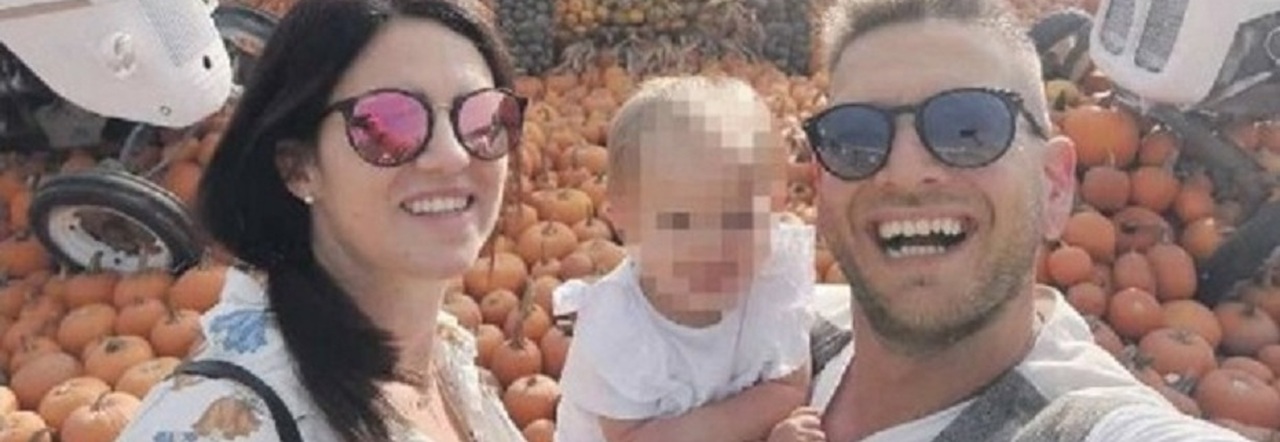 Manuel Favaro trafitto e ucciso da un cervo nel camion, l'ultimo selfie felice con la figlia e la compagna: «Ciao amore mio»
