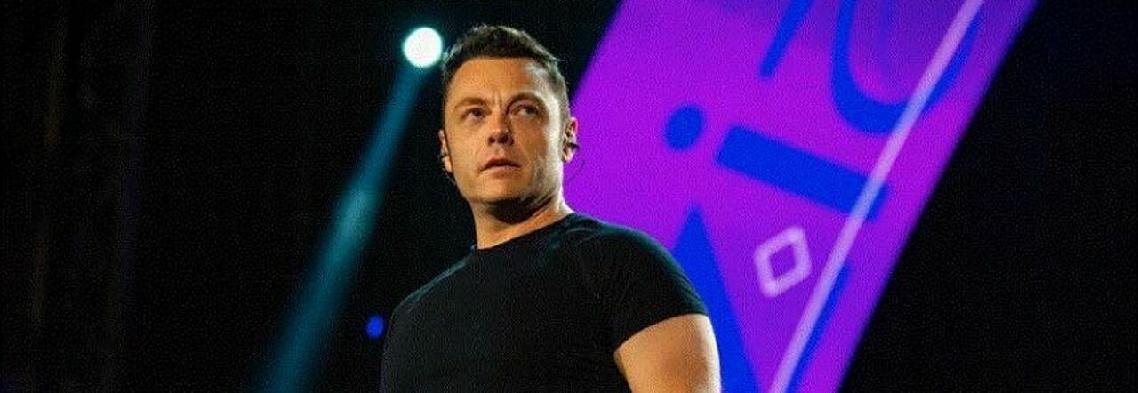 Tiziano Ferro oggi 43 anni: figli, depressione, bulimia, alcolismo