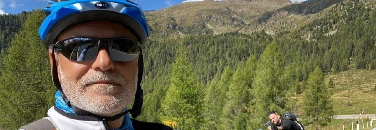 Poliziotto cade in mountain bike e muore sotto gli occhi del figlio: Fabio Torella aveva 57 anni