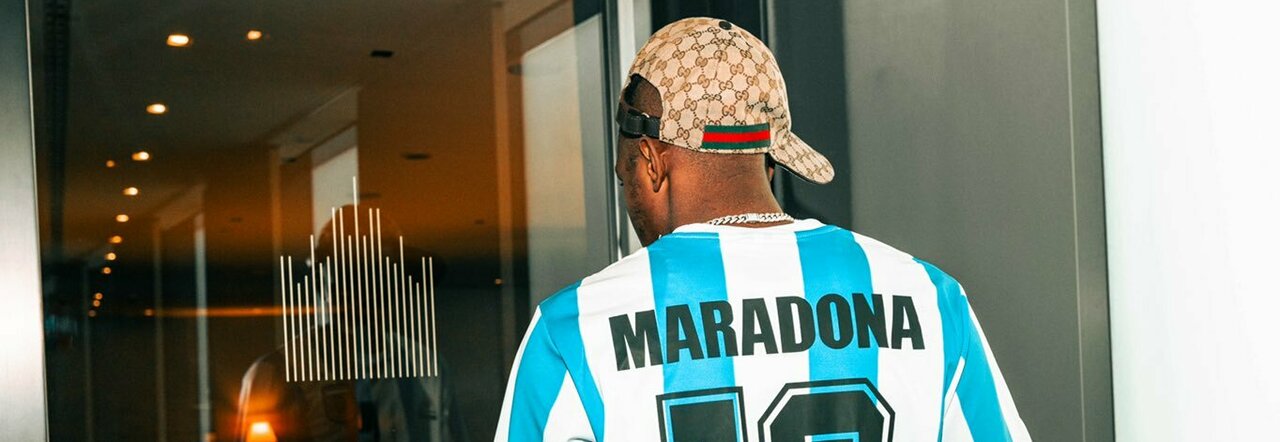 Osimhen indossa una maglia di Maradona. Tifosi di Argentina e Napoli in  visibilio (FOTO) 