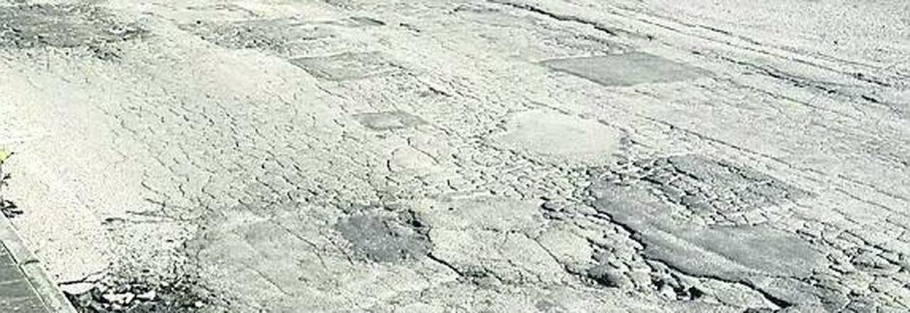 Strade, è caccia ai fondi risorse solo per voragini