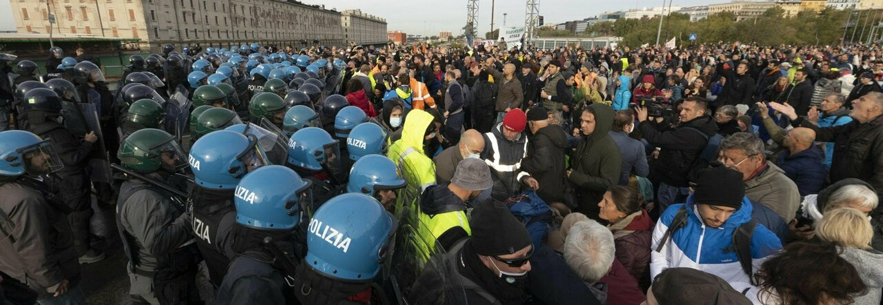 Trieste, i Sì vax si ribellano: parte la mobilitazione contro i negazionisti