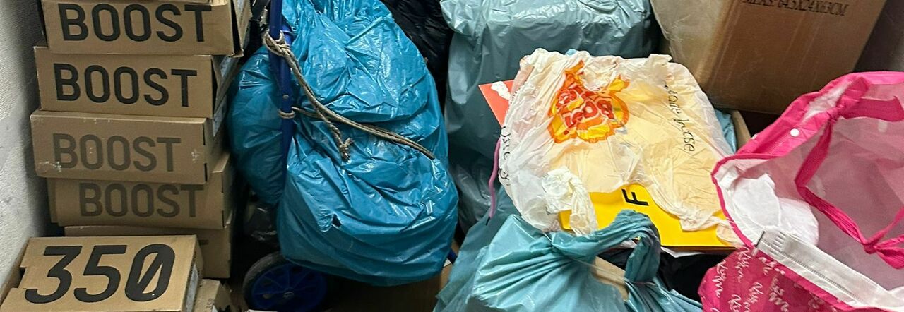 Polizia Locale: sequestrati capi contraffatti nel quartiere Vicaria
