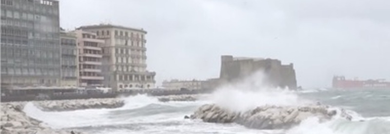 Maltempo a Napoli e in Campania, allerta meteo gialla: attenzione per rischio idrogeologico