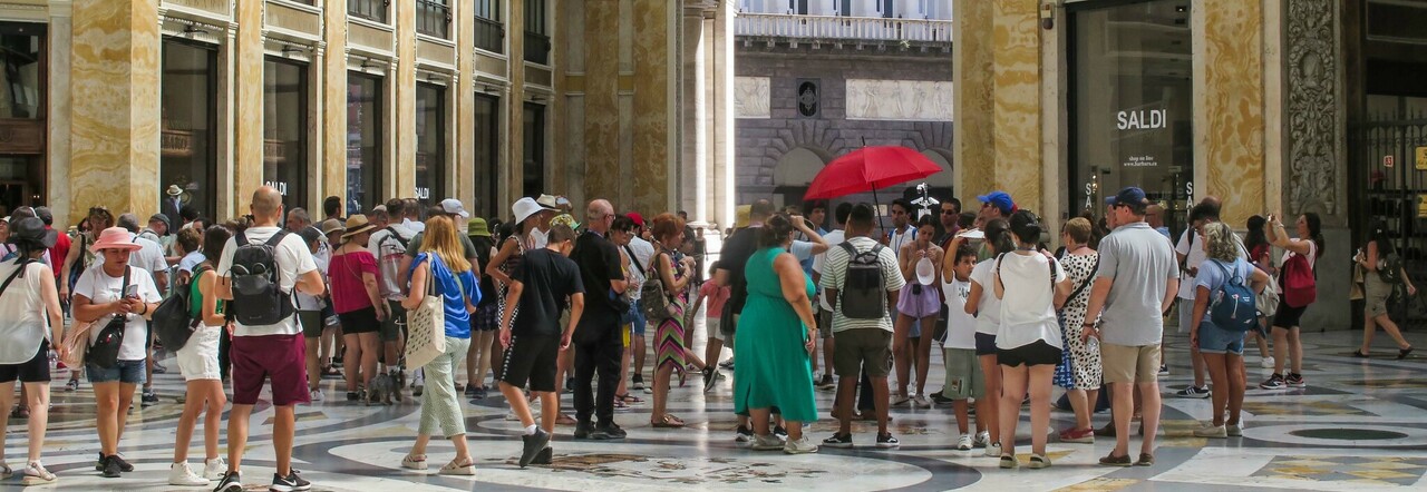 Napoli, morto dopo crollo in Galleria Umberto I: no del Comune alla mediazione