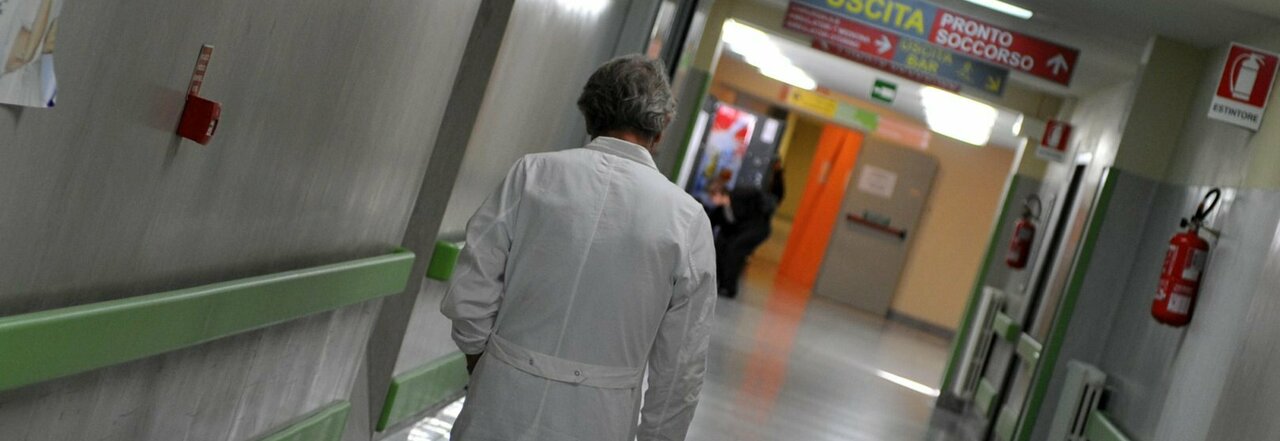 Campania, stop all'intramoenia se ci sono troppi pazienti in lista d'attesa