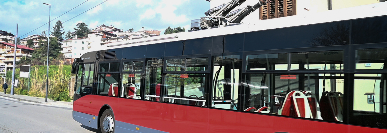 Un filobus della metro leggera di Avellino