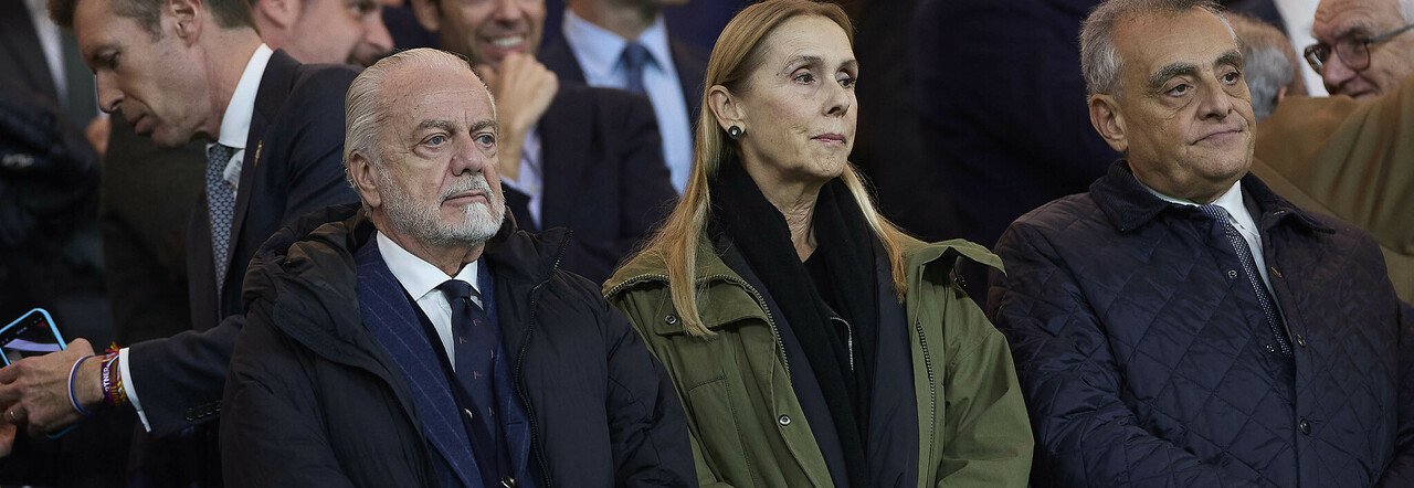 Aurelio De Laurentiis in tribuna a Madrid con la moglie