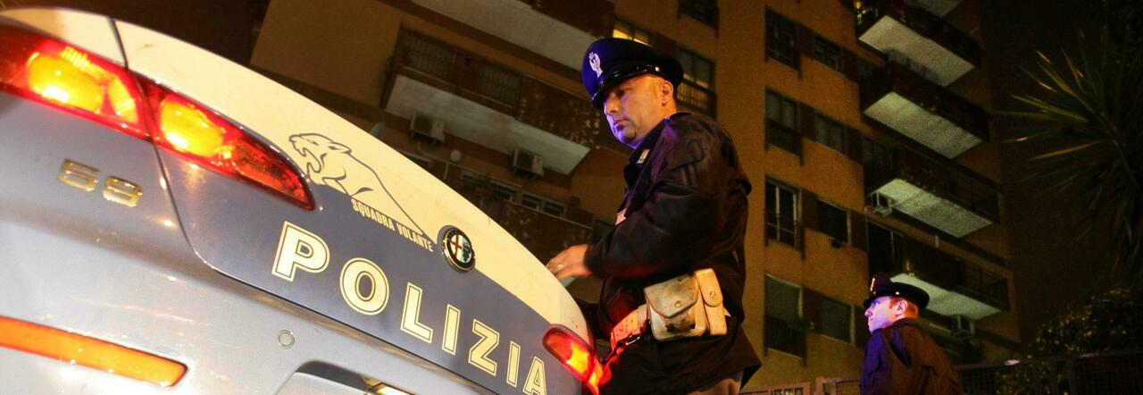 Napoli, controlli di polizia al Vomero: multe per sei esercizi commerciali