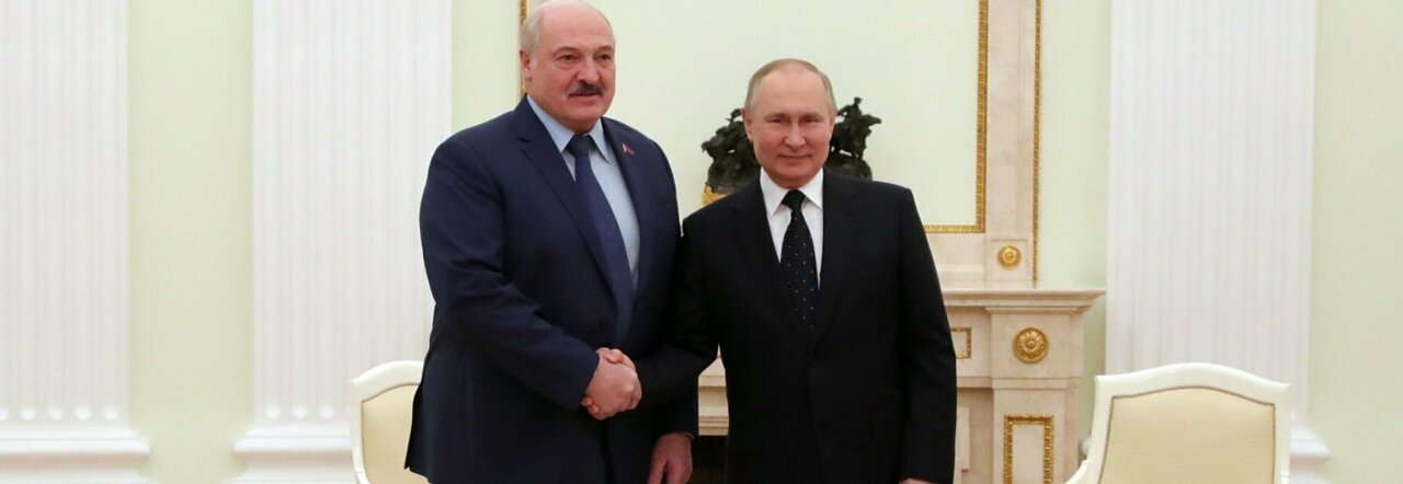 Bielorussia, perché è così importante per Putin? Lo scambio di accuse con Kiev, il pretesto per entrare in guerra e il rischio di invasione