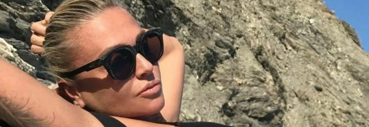 Paola Barale e il sesso occasionale: «In attesa di quello giusto, mi  diverto con quelli