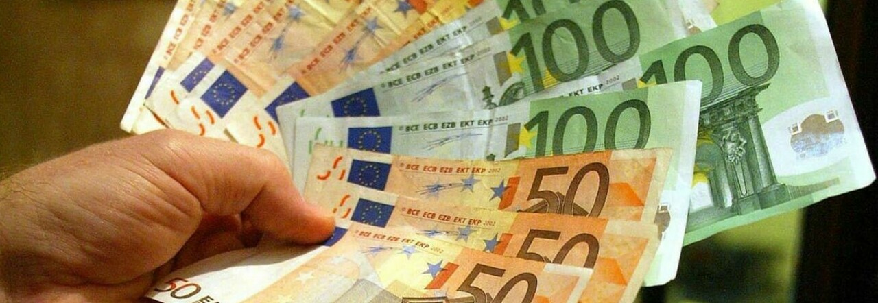 Pensionato con 1.200 euro al mese fa un “lavoretto” che gli frutta 518 euro, l'Inps gliene chiede indietro 17mila: poi la svolta
