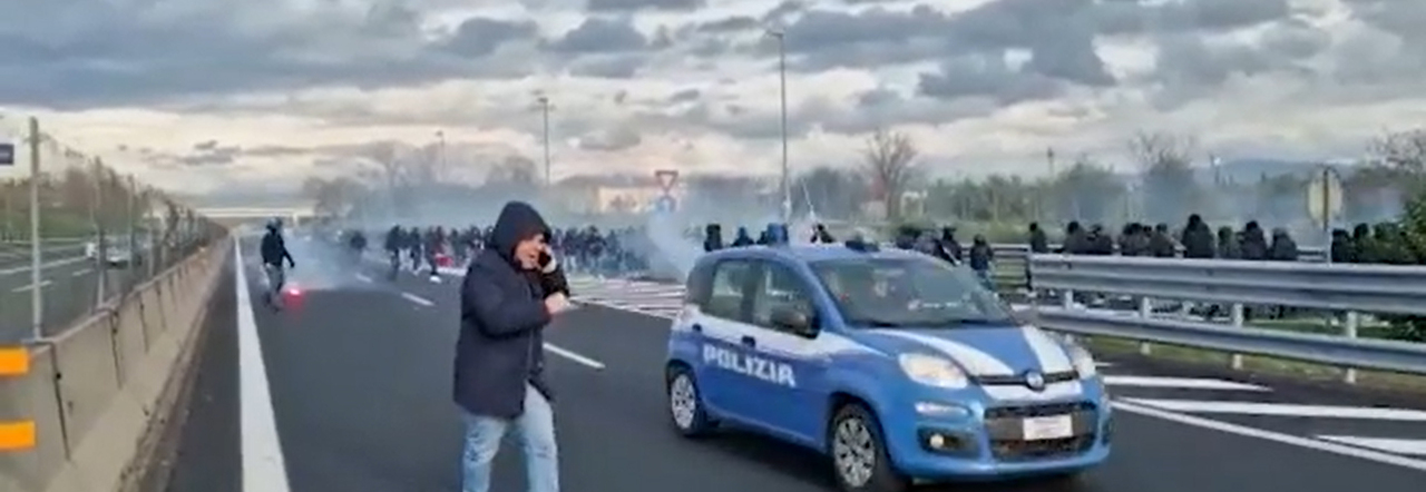 Gli Ultras Del Napoli Sull'autostrada A1: Pusher, Affiliati E Non Con ...