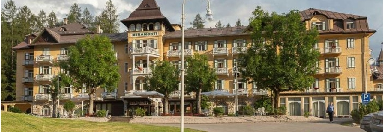 L'hotel Miramonti a Cortina: sospesa la licenza