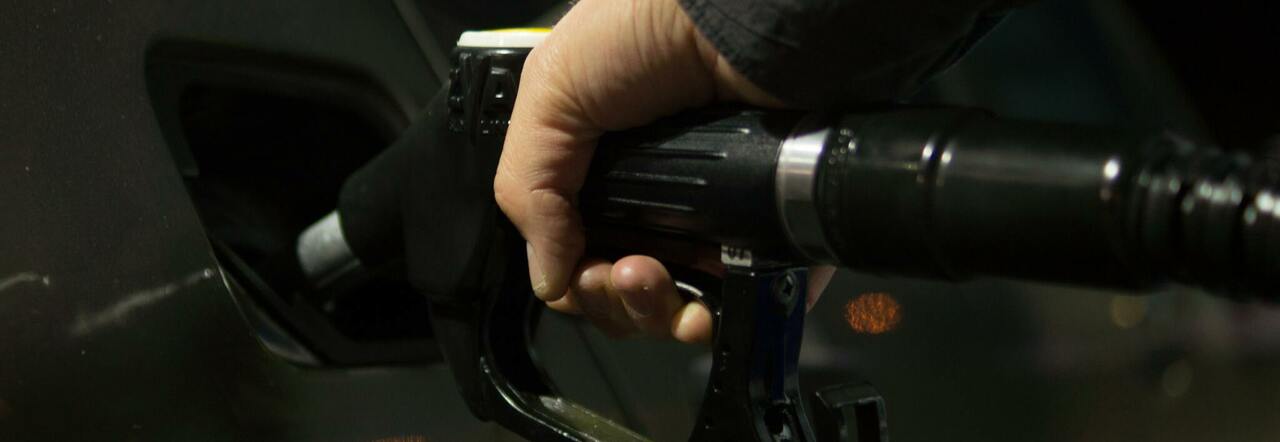 Benzina, gasolio, Gpl e metano: prezzi boom. Cosa c'è dietro la stangata sui carburanti