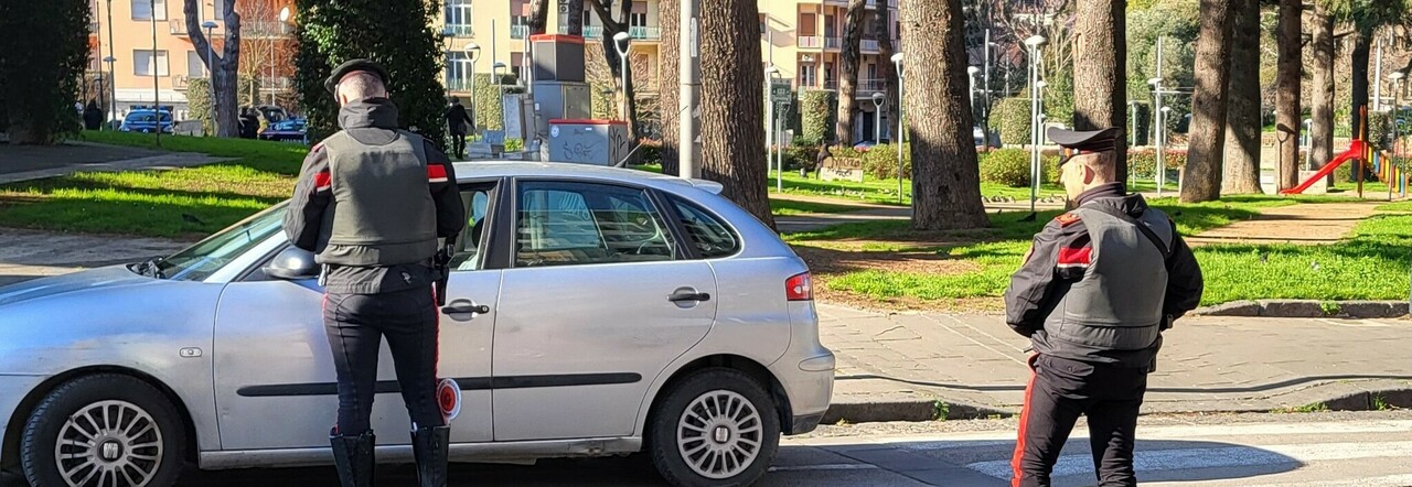 Avellino, scappa dai domiciliari e spaccia: arrestato