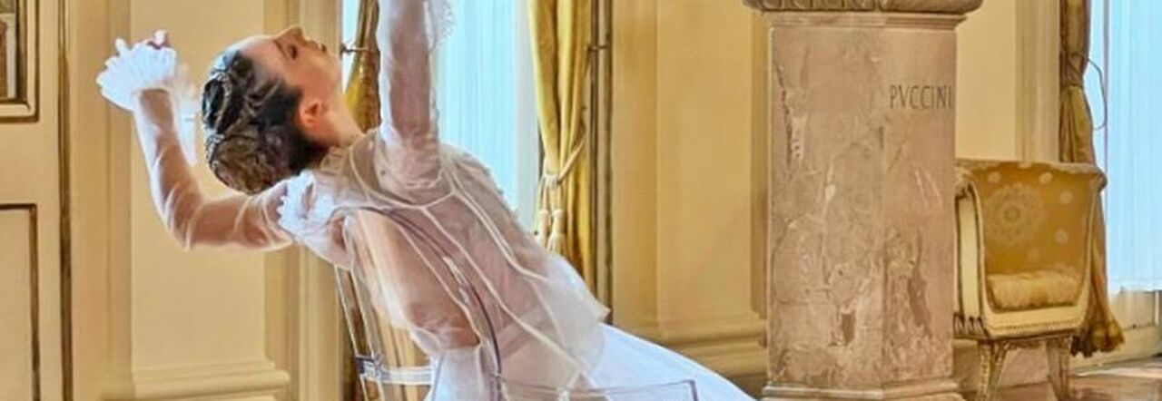 La sedia trasparente di Kartell fa 20 anni: così la Louis Ghost di Stark ha  stravolto lo stile