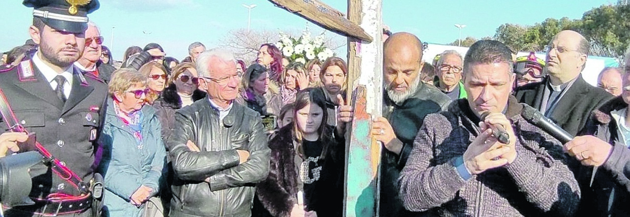Scafisti, stretta del governo. L appello del Papa: «I trafficanti vanno fermati». E Meloni: «Facciamo nostre le sue parole»