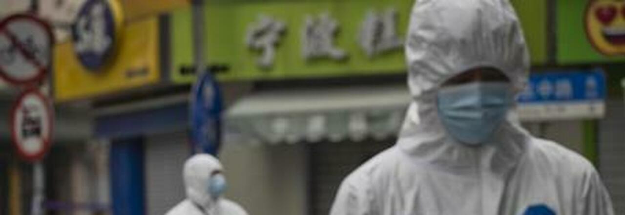 Covid, 2 anni fa il primo contagio in Cina: cluster, varianti, Dad, il saluto con il pugno. Così è cambiato (tutto) il mondo