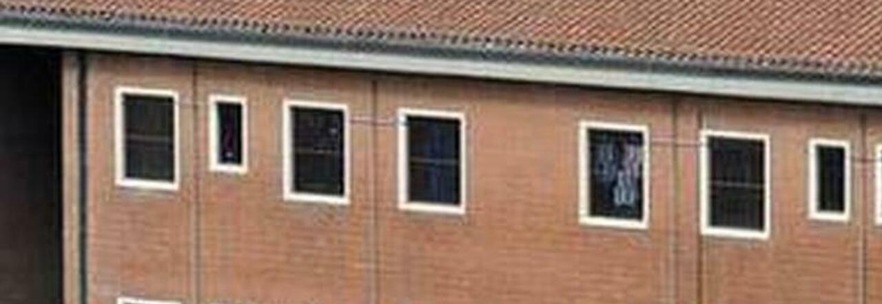 Avellino, detenuto napoletano dà fuoco alla cella: agenti intossicati