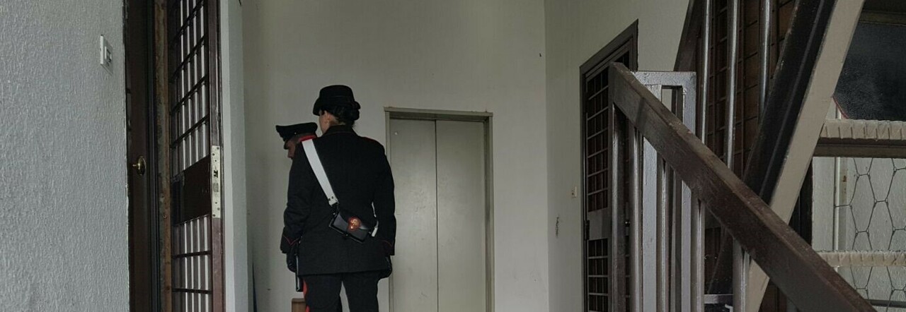 Napoli, furto in appartamento con la chiave “Topolino” che apre tutte le porte: arrestati