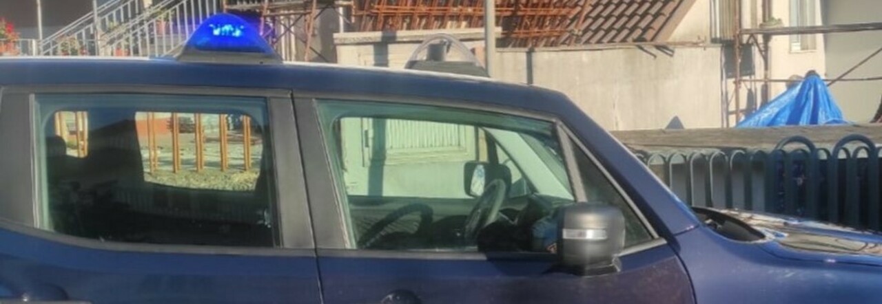 Vallata, cade da impalcatura mentre lavora a casa: morto 65enne