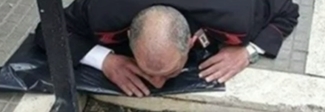 Nigeriano picchia carabiniere: condannato a due anni e subito libero. È un richiedente asilo Nigeriano picchia carabiniere: condannato a due anni e subito libero. È un richiedente asilo