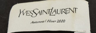 La fabbrica del falso Yves Saint Laurent: sequestrati 165 mila abiti contraffatti per 25 milioni di euro La fabbrica del falso Yves Saint Laurent: sequestrati 165 mila abiti contraffatti per 25 milioni di euro