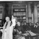 Quel precedente di 28 anni fa con il saluto di Papa Wojtyla