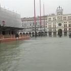 Nuova marea in mattinata, piazza San Marco sott'acqua