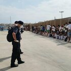 Migranti, Musumeci firma ordinanza: «Via dalla Sicilia entro domani»