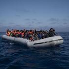 Nave Ong salva 50 migranti Viminale: «Acque territoriali verranno chiuse»