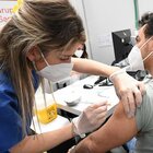 Vaccino Covid, l'obiettivo del governo: quota 80% di immunizzati in dieci giorni